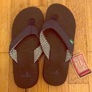 Sanuk Sandals! Never worn!